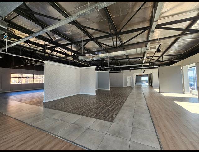 768M² SHOWROOM TO LET IN KRAMERVILLE